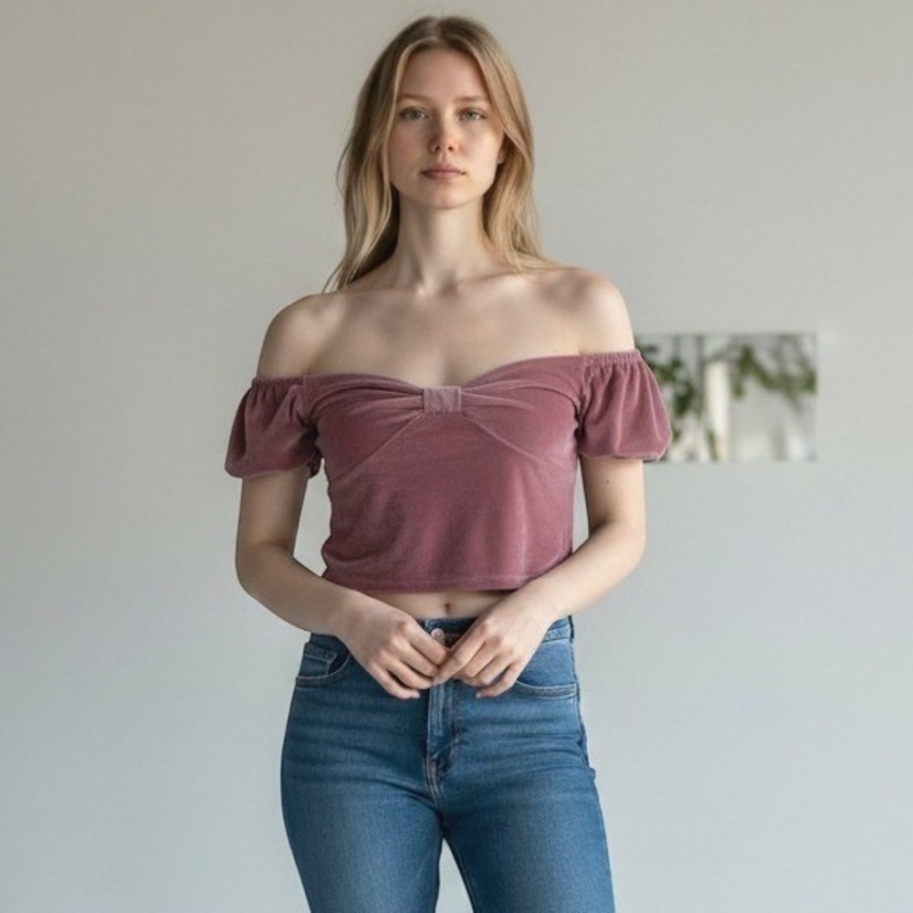 Kimchi Blue UO Esme Pink Velvet Off The Shoulder Knot Front Crop Top Wmns Medium